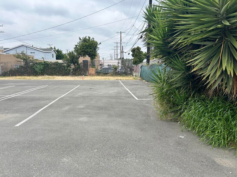 More Photos Of 10616 Avalon Blvd, Los Angeles Loft Creative Space For Sale