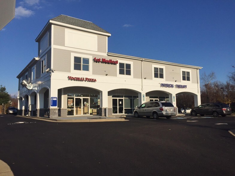More Photos Of 20 Mayo Rd, Edgewater Storefront Retail Office For Lease