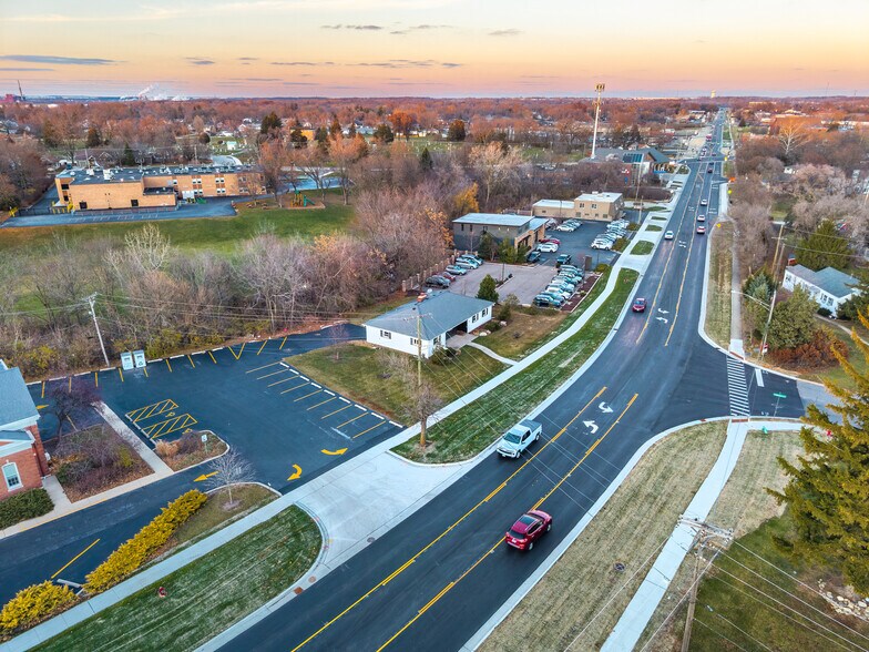 More Photos Of 704 E 9th St, Lockport Medical For Lease