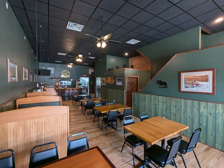 More Photos Of 104 N Elm St, Cresco General Retail For Sale