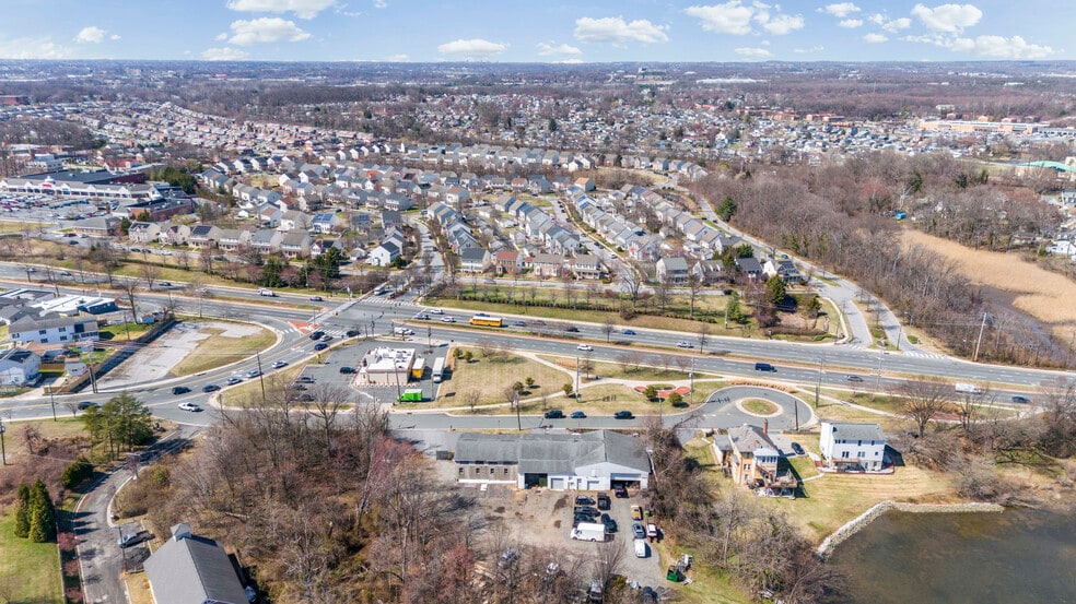 More Photos Of 1923 Old Eastern Ave, Essex Service For Lease