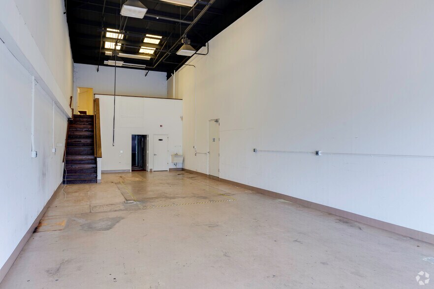 More Photos Of 672 Old Dixie Hwy, Vero Beach Unknown For Lease