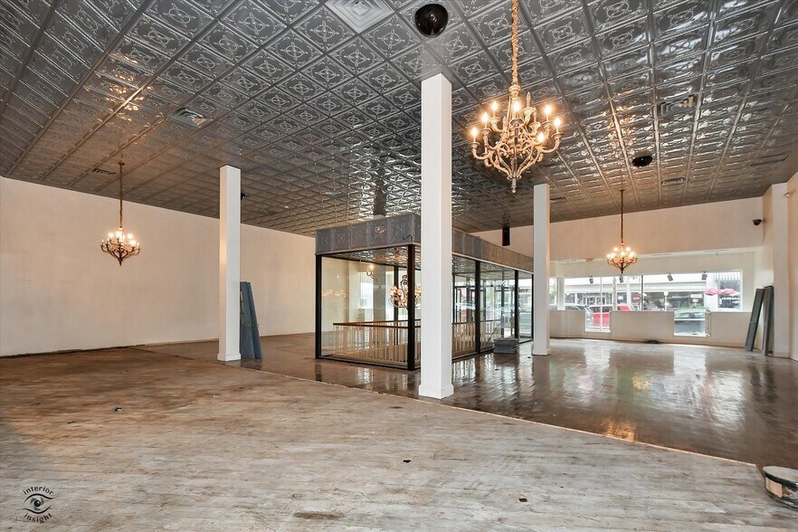 More Photos Of 800 La Salle St, Ottawa Office For Sale