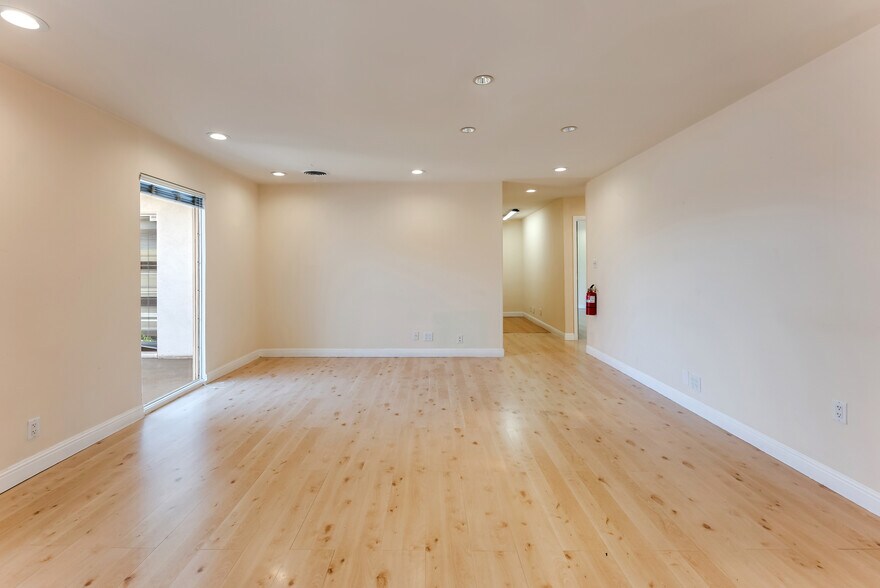 More Photos Of 9024 W Olympic Blvd, Beverly Hills Office For Lease