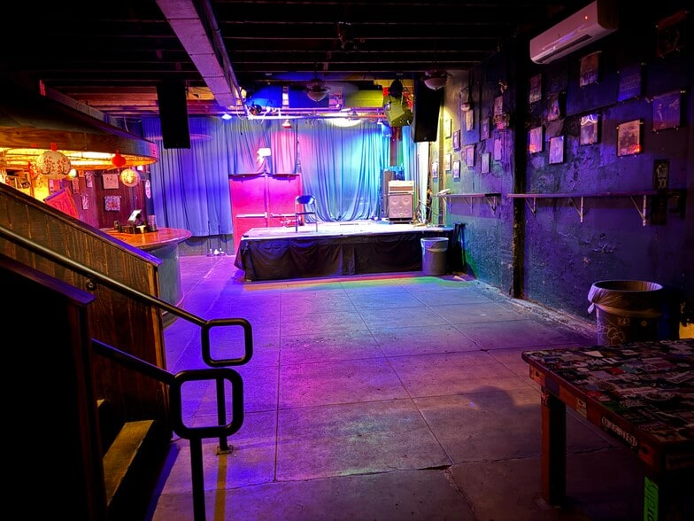 More Photos Of 710 Red River St, Austin Storefront For Lease