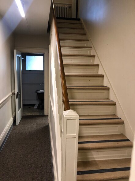 More Photos Of 7 N Kennedy St, Mcadoo Bank For Sale