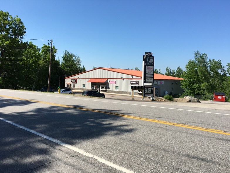 More Photos Of 114 Londonderry Tpke, Hooksett Freestanding For Lease