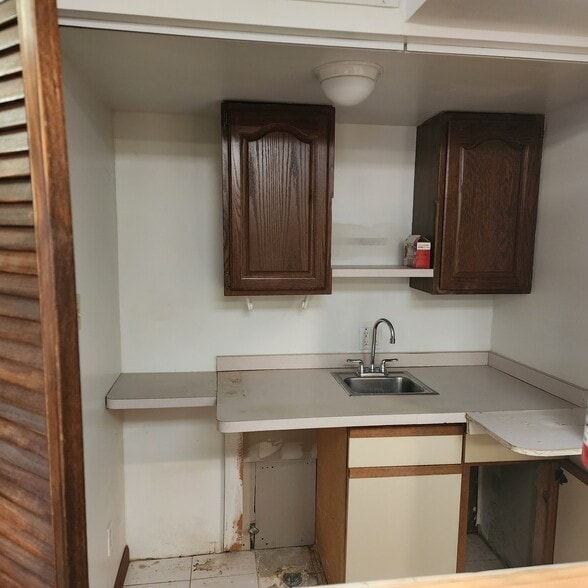 More Photos Of 2671 Sheridan Rd, Zion Apartments For Lease