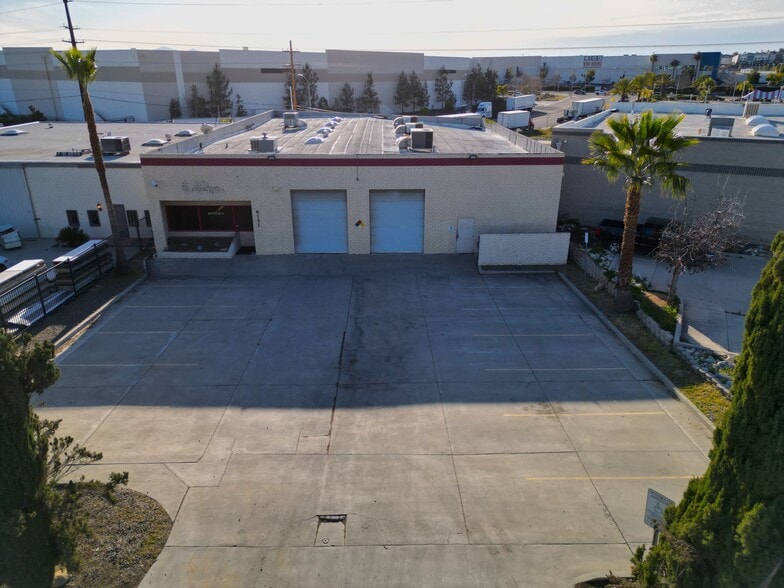 Primary Photo Of 6131 Quail Valley Ct, Riverside Manufacturing For Sale