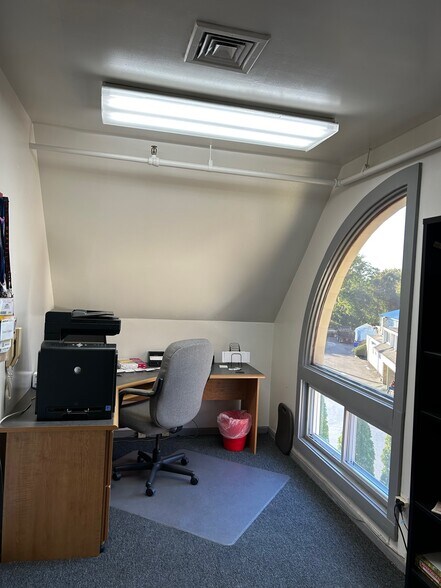 More Photos Of 1698 Post Rd E, Westport Office Residential For Sale
