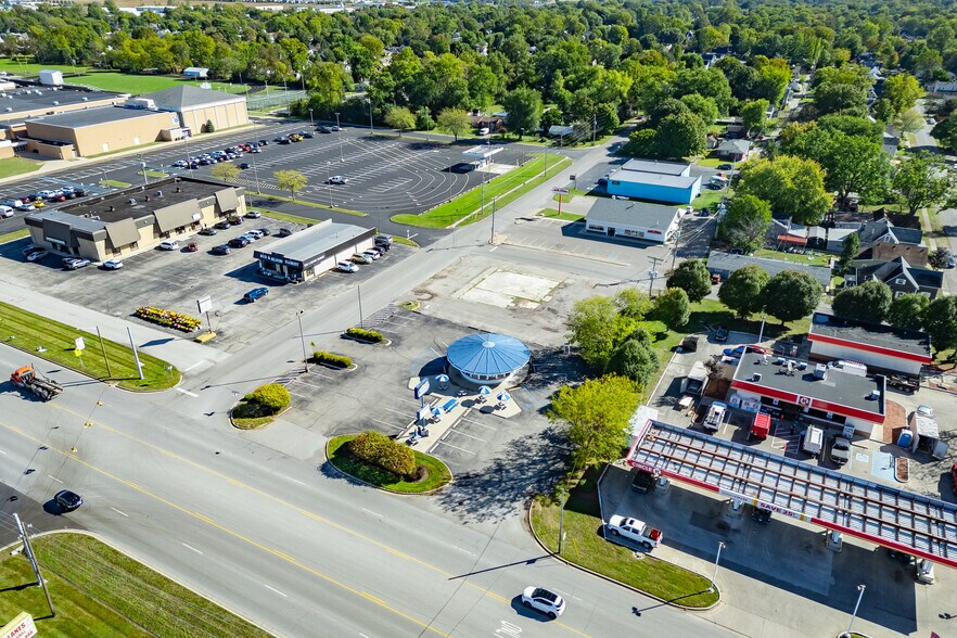 More Photos Of 351 N Morton St, Franklin Restaurant For Sale