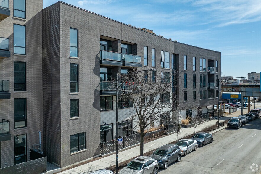 Primary Photo Of 3421 N Ashland Ave, Chicago Coworking Space