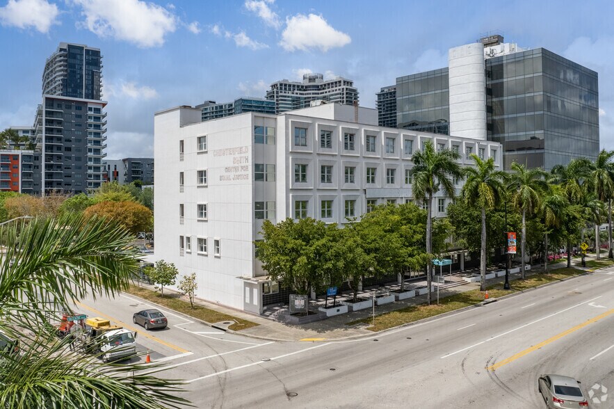 More Photos Of 3000 Biscayne Blvd, Miami Medical For Lease