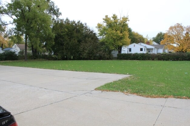 More Photos Of 3802-3808 N University St, Peoria Office For Sale