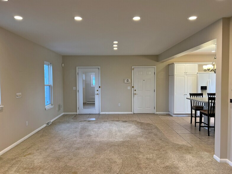 More Photos Of 3567 W 26th St, Erie Freestanding For Sale