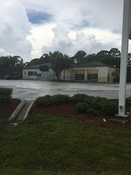 More Photos Of 14993 N Cleveland Ave, North Fort Myers Convenience Store For Sale