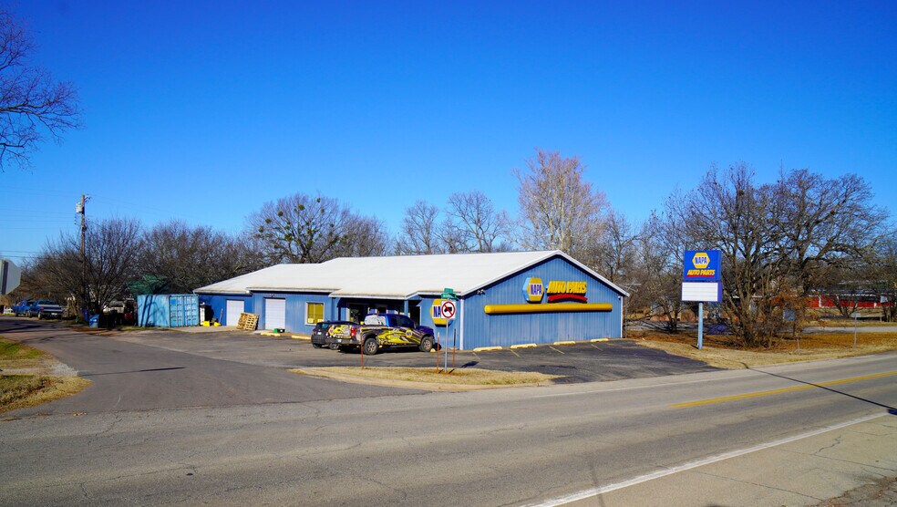 More Photos Of 106 W 3rd St, Chandler Auto Repair For Sale