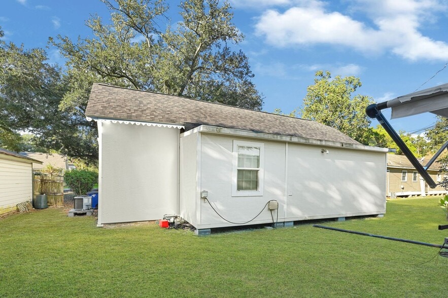 More Photos Of 404 W 3rd St, League City Manufactured Housing Mobile Home Park For Sale