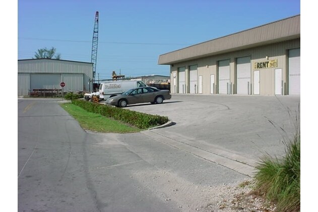 More Photos Of 6409 2nd Ter, Key West Distribution For Lease