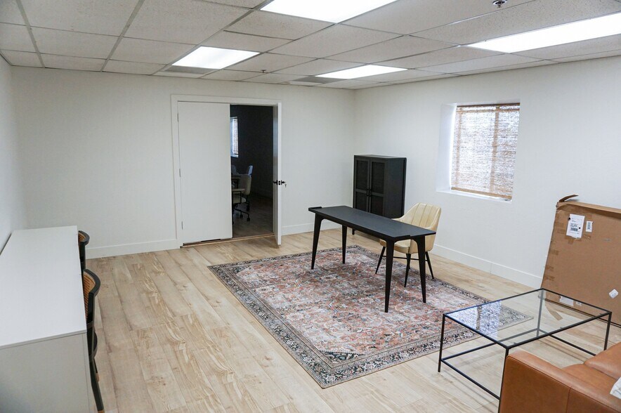 More Photos Of 1455 E University Dr, Mesa Showroom For Sale
