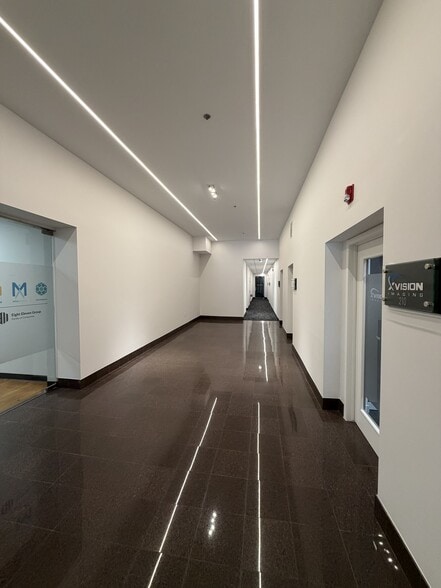More Photos Of 333 W 7th St, Royal Oak Office For Lease