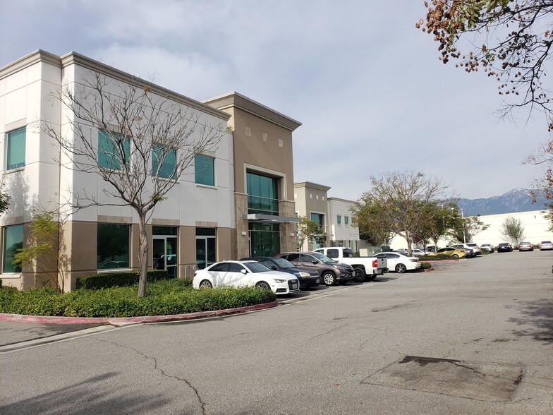 More Photos Of 2121 S Haven Ave, Ontario Loft Creative Space For Lease