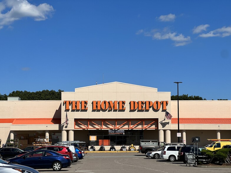 More Photos Of 1210-1270 Newport Ave, Attleboro Unknown For Lease