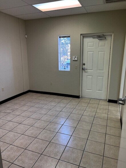More Photos Of 11601 Pellicano Dr, El Paso Unknown For Lease