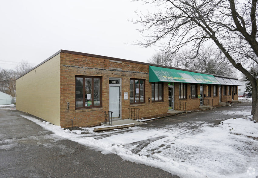 Primary Photo Of 2645-2653 Louisiana Ave, Minneapolis Storefront Retail Office For Sale