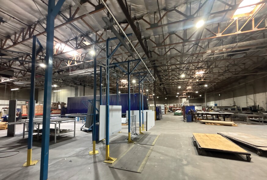 More Photos Of 602 S 65th Ave, Phoenix Warehouse For Lease