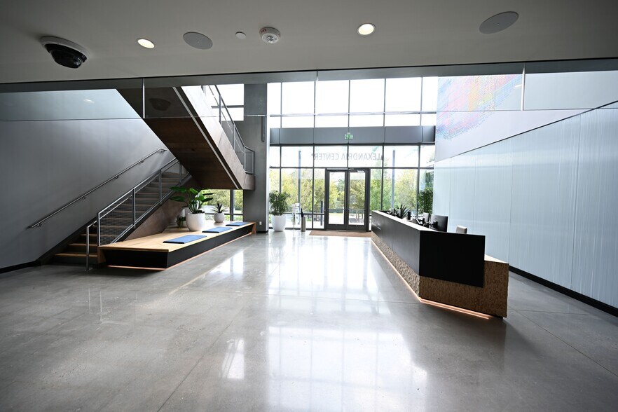 More Photos Of 8800 Technology Forest Pl, The Woodlands Unknown For Lease