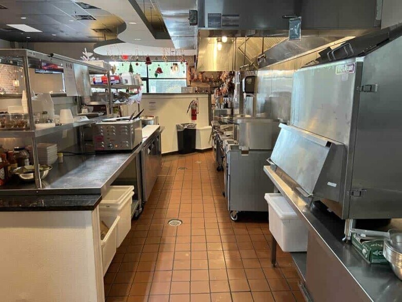 More Photos Of 4790 Peachtree Industrial Blvd, Norcross Freestanding For Lease