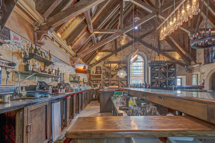 More Photos Of 1715 E Main St, Mohegan Lake Restaurant For Sale