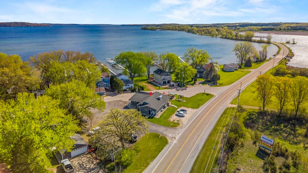 More Photos Of N4111 S Lakeshore Dr, Markesan Restaurant For Sale