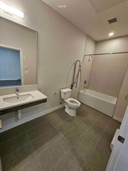 More Photos Of 5535 Hastings St, Burnaby Apartments For Lease