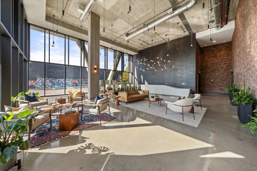 More Photos Of 1300 E 5th St, Austin Office For Lease