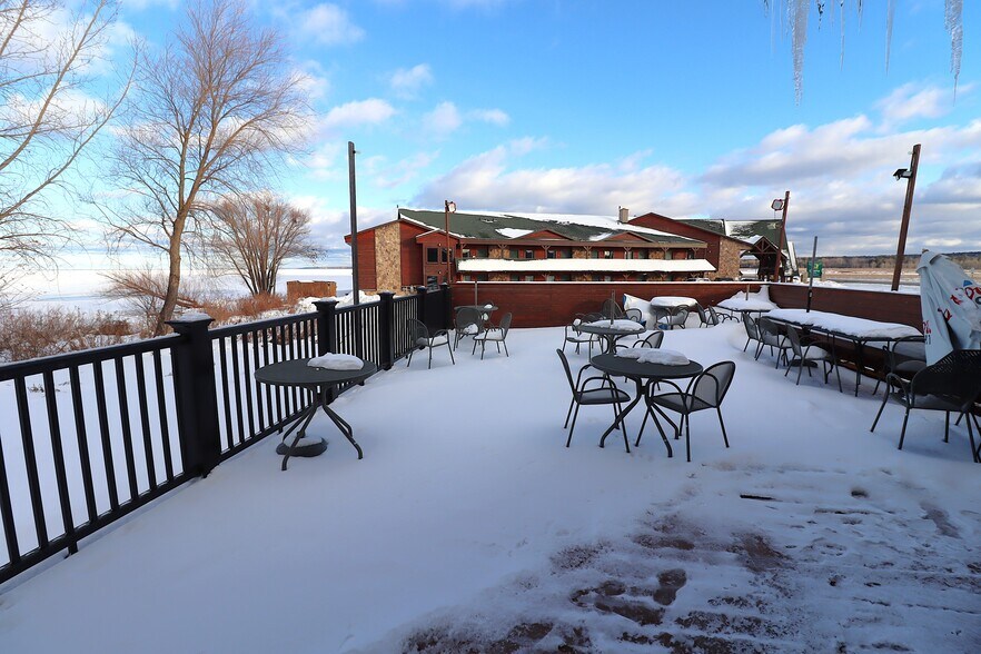 More Photos Of 30580 Hwy 2, Ashland General Retail For Lease