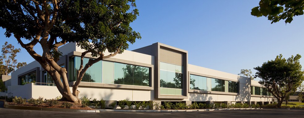 More Photos Of 17838-17880 Fitch, Irvine Loft Creative Space For Lease