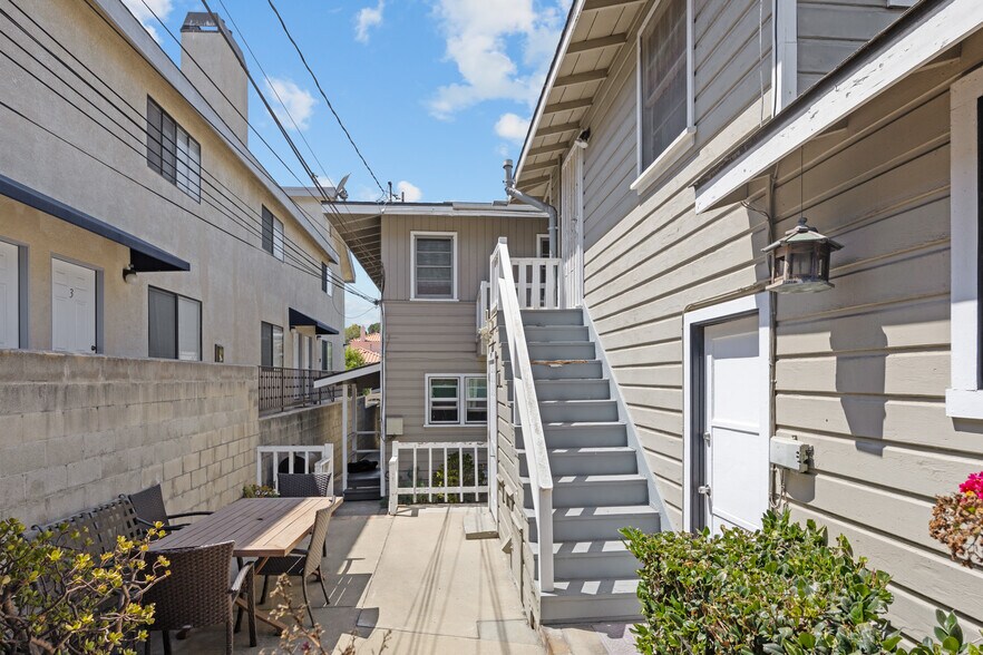 More Photos Of 144 Whiting St, El Segundo Apartments For Sale