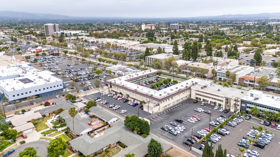 More Photos Of 1913 E 17th St, Santa Ana Office For Sale