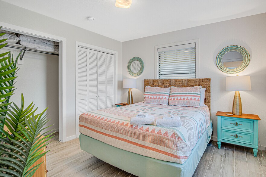 More Photos Of 801 South 9th St, Port Aransas Freestanding For Sale