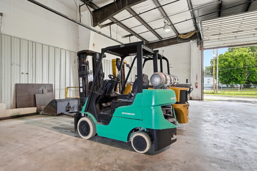 More Photos Of 2489 County Road 1, South Point Warehouse For Sale