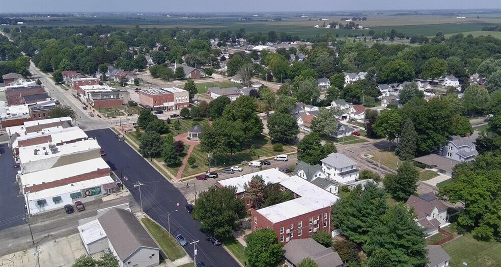 More Photos Of 101 S Rose St, Elmwood Office For Sale