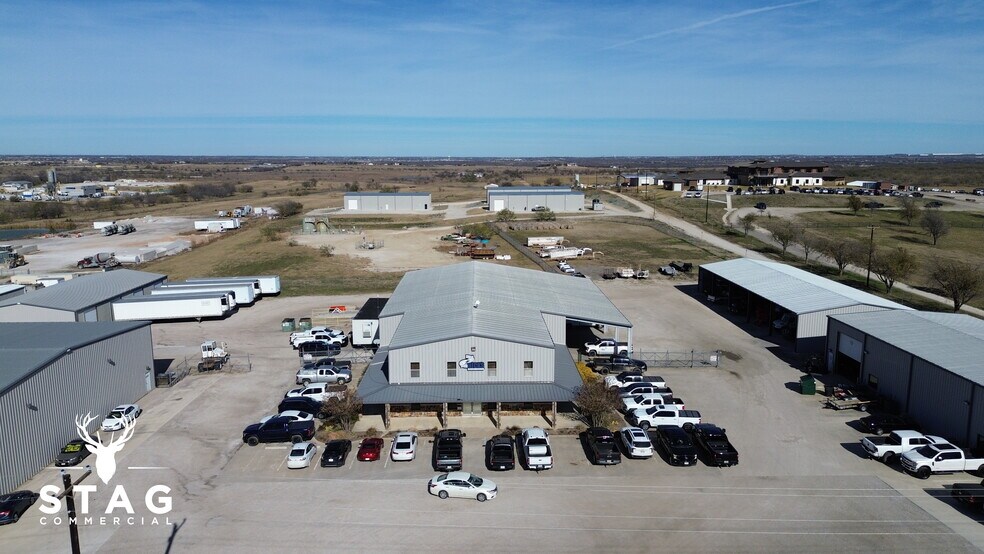 More Photos Of 7420 FM 2449, Ponder Office For Lease