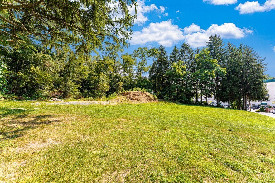 More Photos Of TBD Pineview Dr, Morgantown Land For Sale