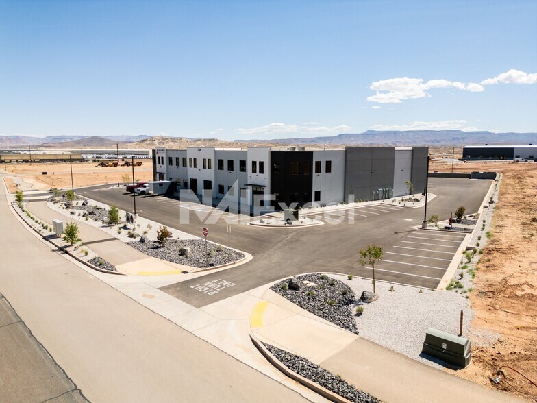 Primary Photo Of 744 Enterprise dr, St George Warehouse For Lease