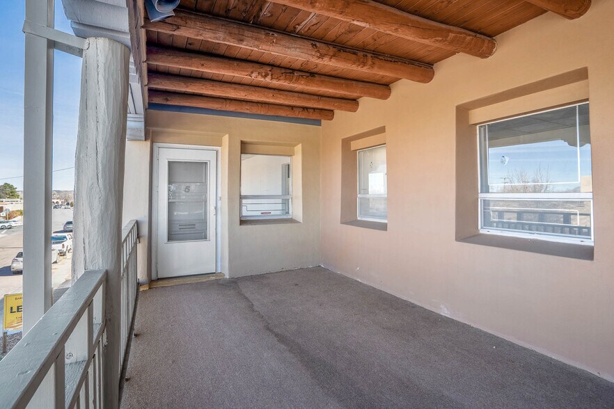 More Photos Of 1405 Luisa St, Santa Fe Office For Lease