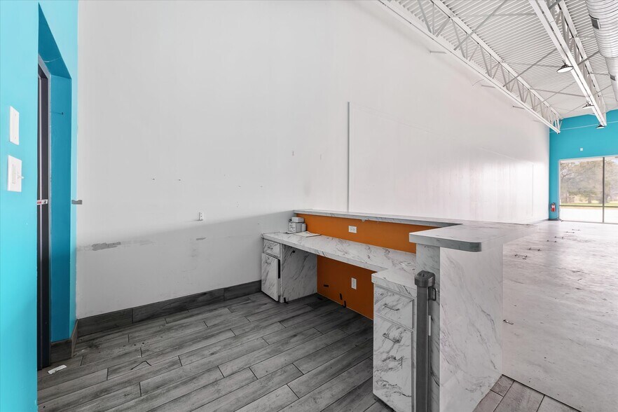 More Photos Of 5706 Root Rd, Spring General Retail For Lease