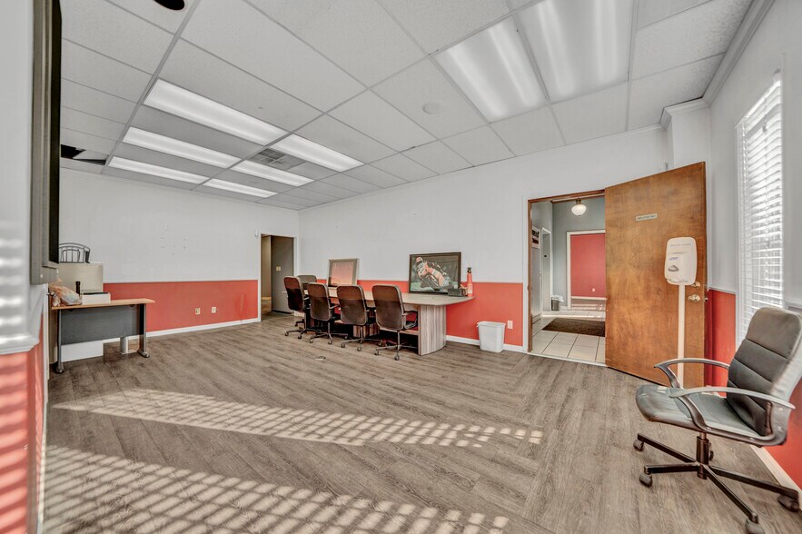 More Photos Of 333 E Channel St, Stockton Loft Creative Space For Sale