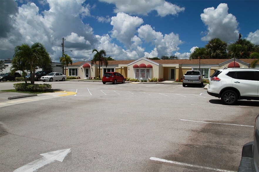 More Photos Of 531 S US Highway 1, Fort Pierce Office For Lease